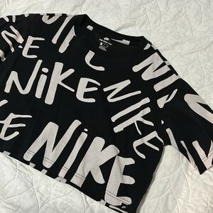 Nike Crop Tee